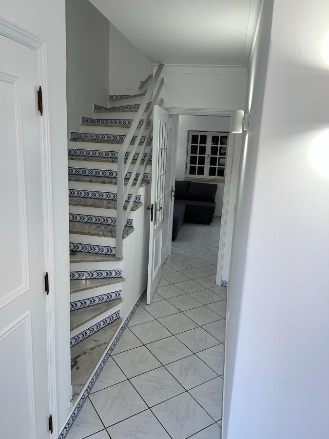 Relaxing 2 Bedroom House 5 Minutes Away From Vilamoura Marina クアルテイラ エクステリア 写真