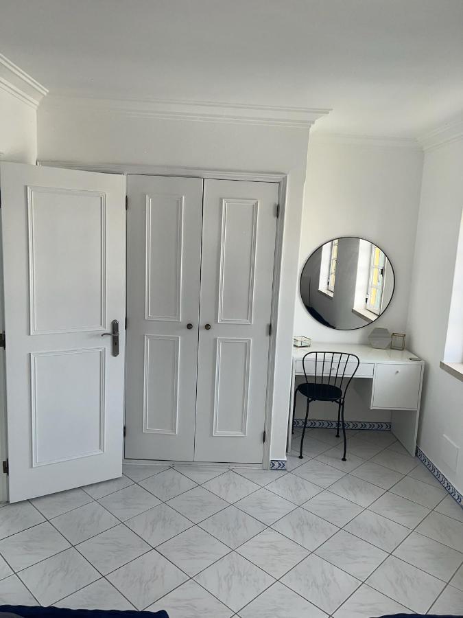 Relaxing 2 Bedroom House 5 Minutes Away From Vilamoura Marina クアルテイラ エクステリア 写真
